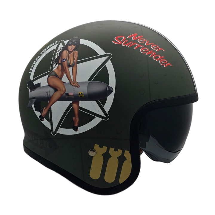 Casco V8 Bombas Fuera